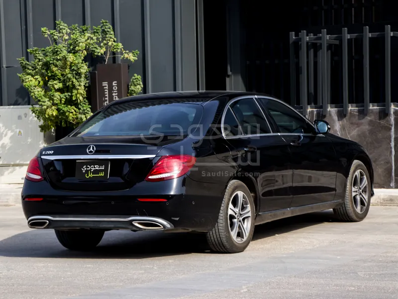 2019 Mercedes-Benz E 200