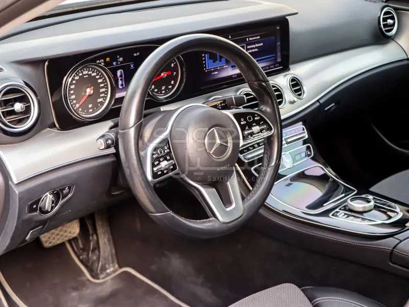 2019 Mercedes-Benz E 200