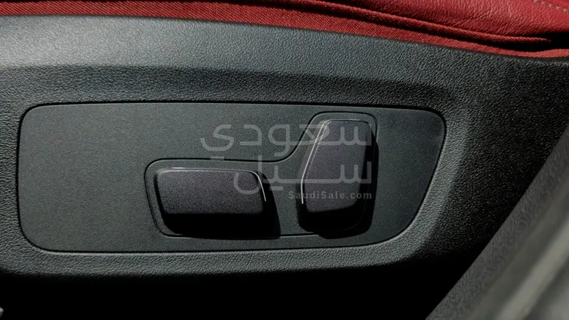 2025 BMW X Series 4
