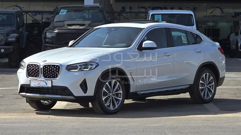 2025 BMW X Series 4