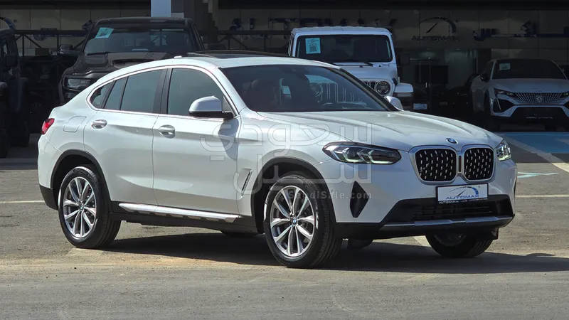 2025 BMW X Series 4
