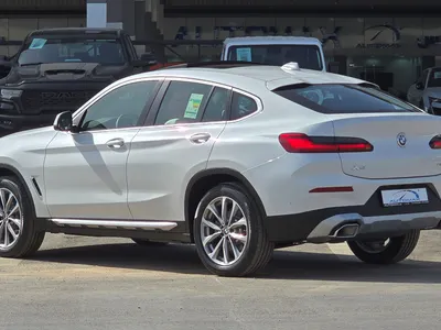 2025 BMW X Series 4