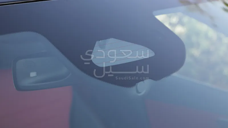2025 مرسيدس - بنز سي 200 أي إم جي