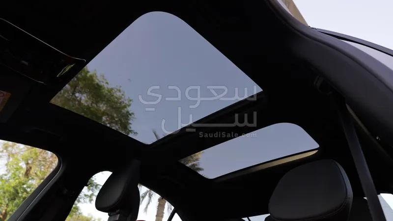 2025 مرسيدس - بنز سي 200 أي إم جي