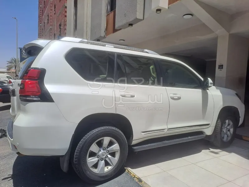2023 Toyota Prado TX-L