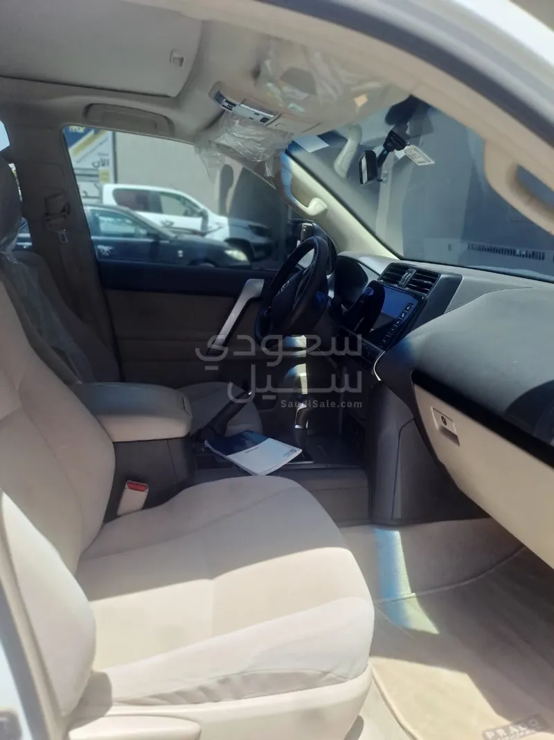 2023 Toyota Prado TX-L