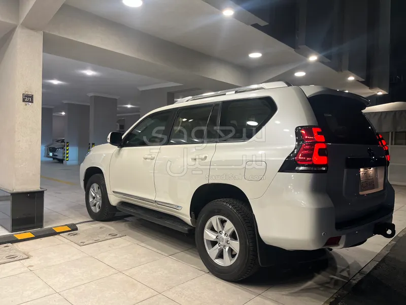 2023 Toyota Prado TX-L
