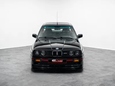 1990 بي ام دبليو الفئة ام إم 3