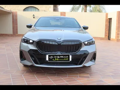 2024 بي ام دبليو الفئة الخامسة 520 أي