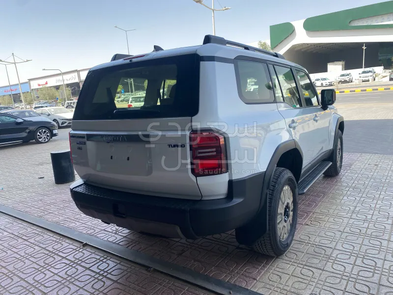 2025 Toyota Prado TX-L