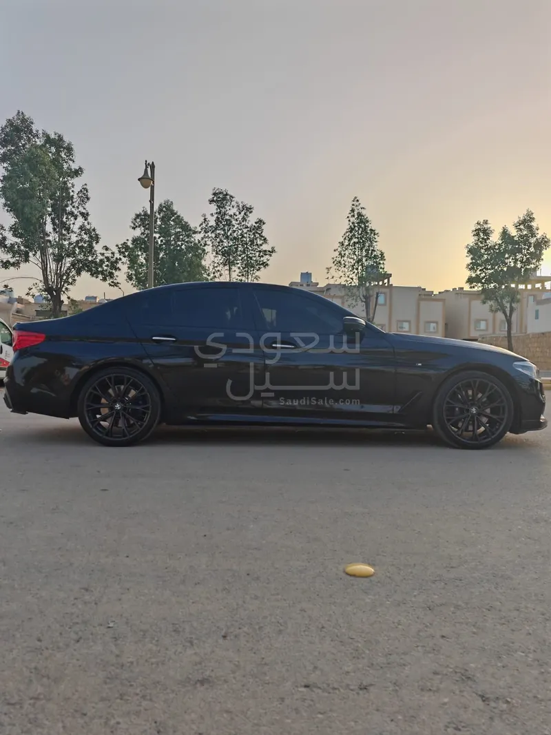 2018 بي ام دبليو الفئة الخامسة 530 إم كت