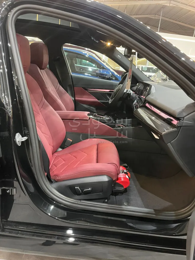2026 BMW 5 Series 520i