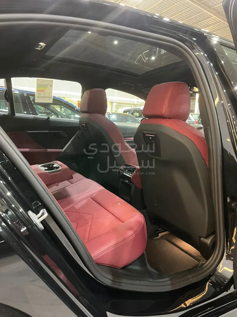 2026 BMW 5 Series 520i