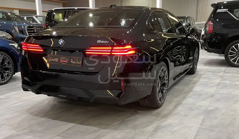 2026 BMW 5 Series 520i