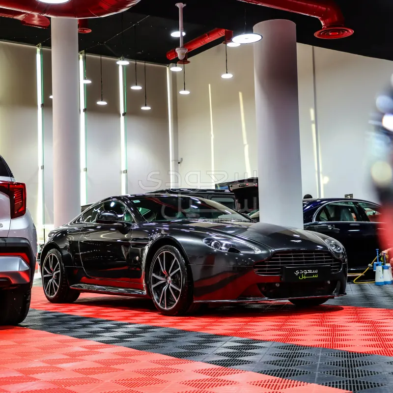 2013 Aston Martin V8 Vantage