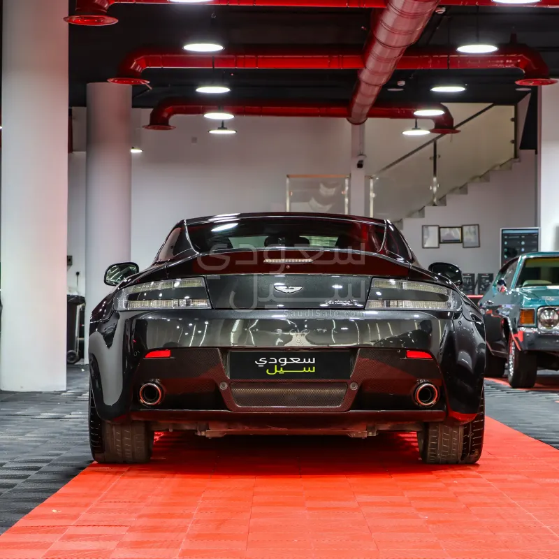 2013 Aston Martin V8 Vantage
