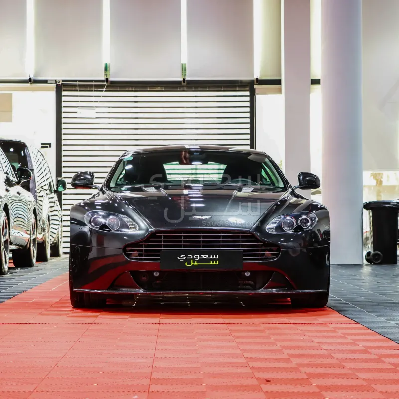 2013 Aston Martin V8 Vantage