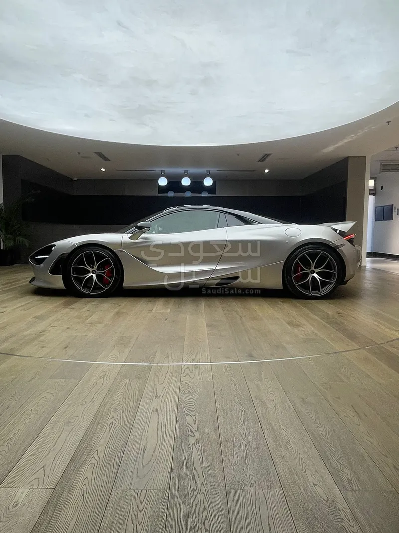 2022 مكلارين 720 إس