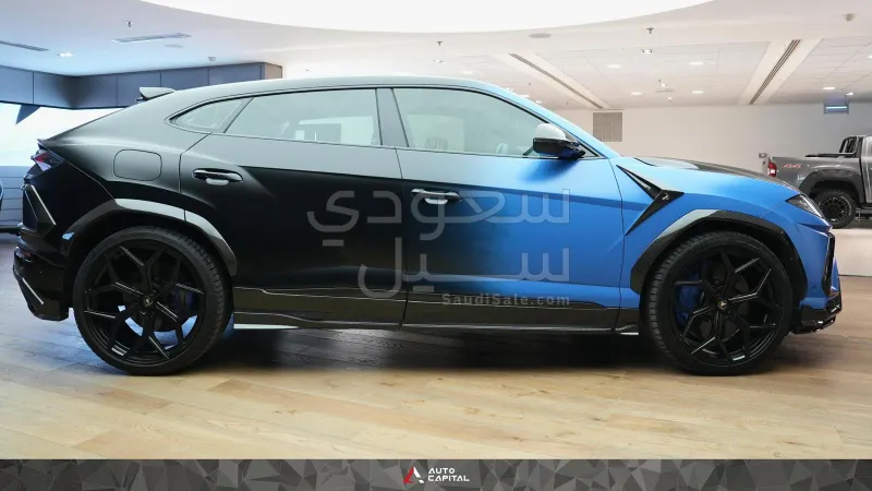 2022 لمبرجيني اوروس