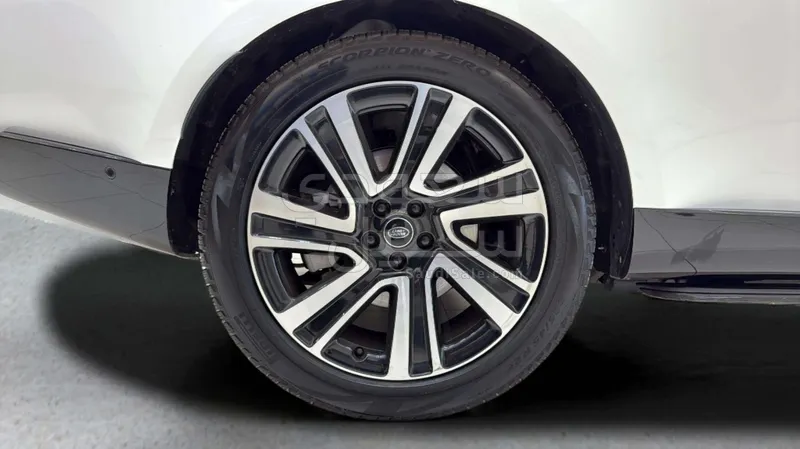 2024 Land Rover Range Rover HSE