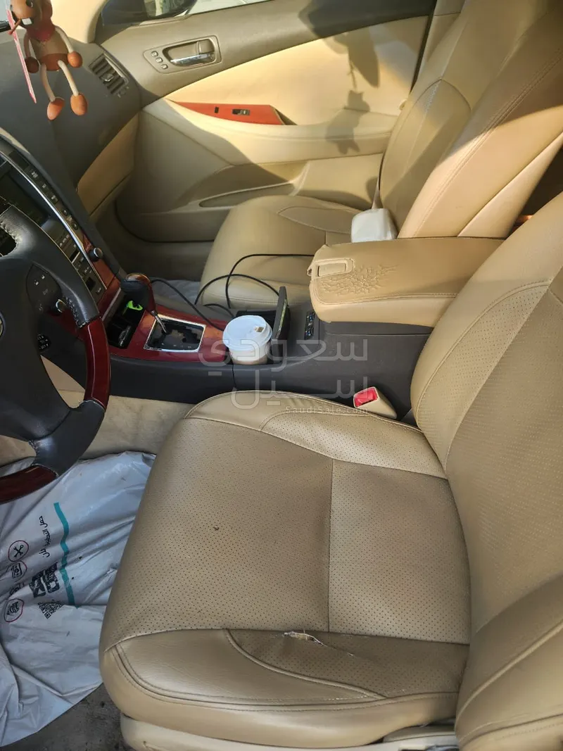 2009 لكزس إي إس 350