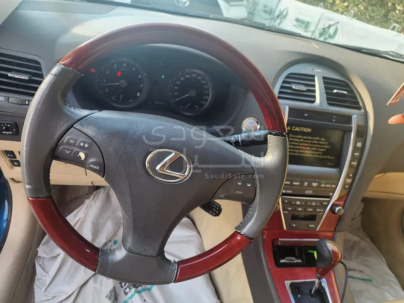 2009 لكزس إي إس 350