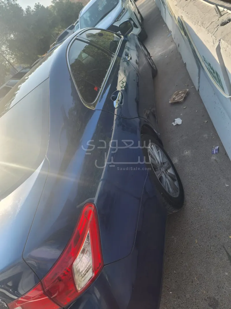 2009 لكزس إي إس 350