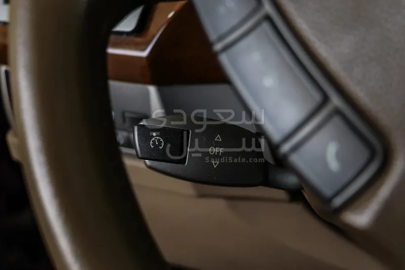 2006 بي ام دبليو الفئة السابعة 730 إل أي