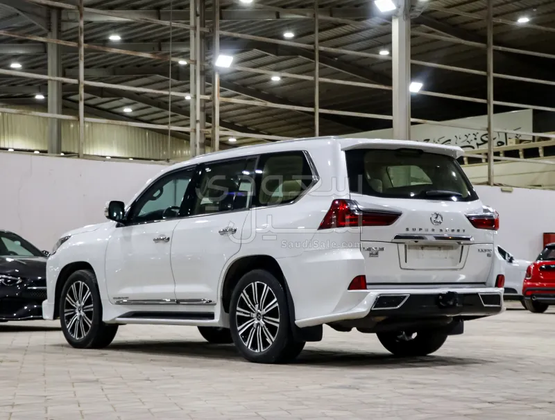 2016 Lexus LX 570