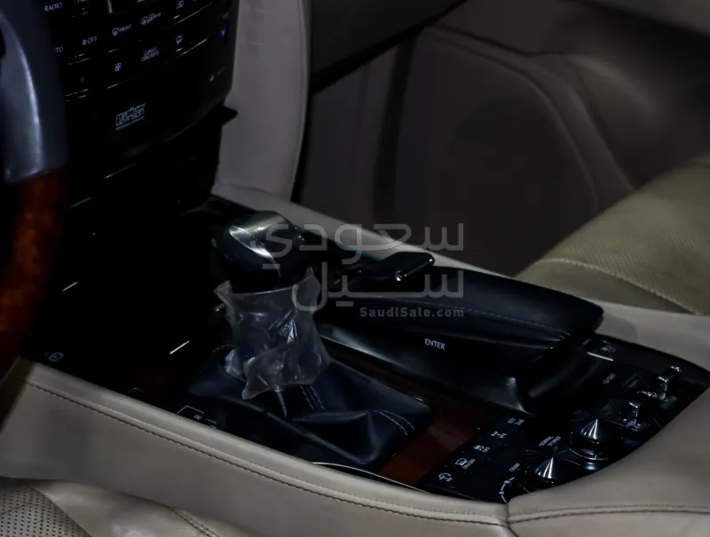 2016 Lexus LX 570