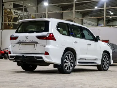 2016 Lexus LX 570