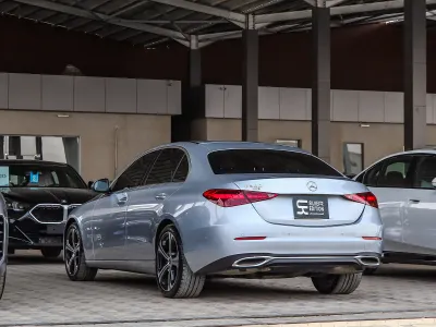 2024 Mercedes-Benz C 300