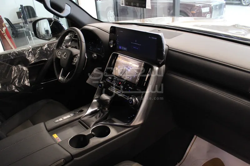 2025 Lexus LX 600