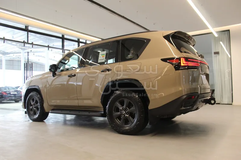 2025 Lexus LX 600