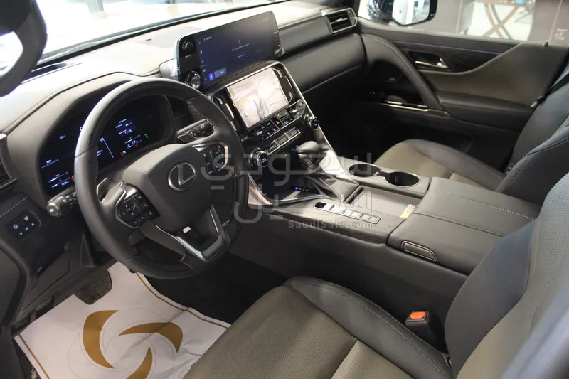2025 Lexus LX 600