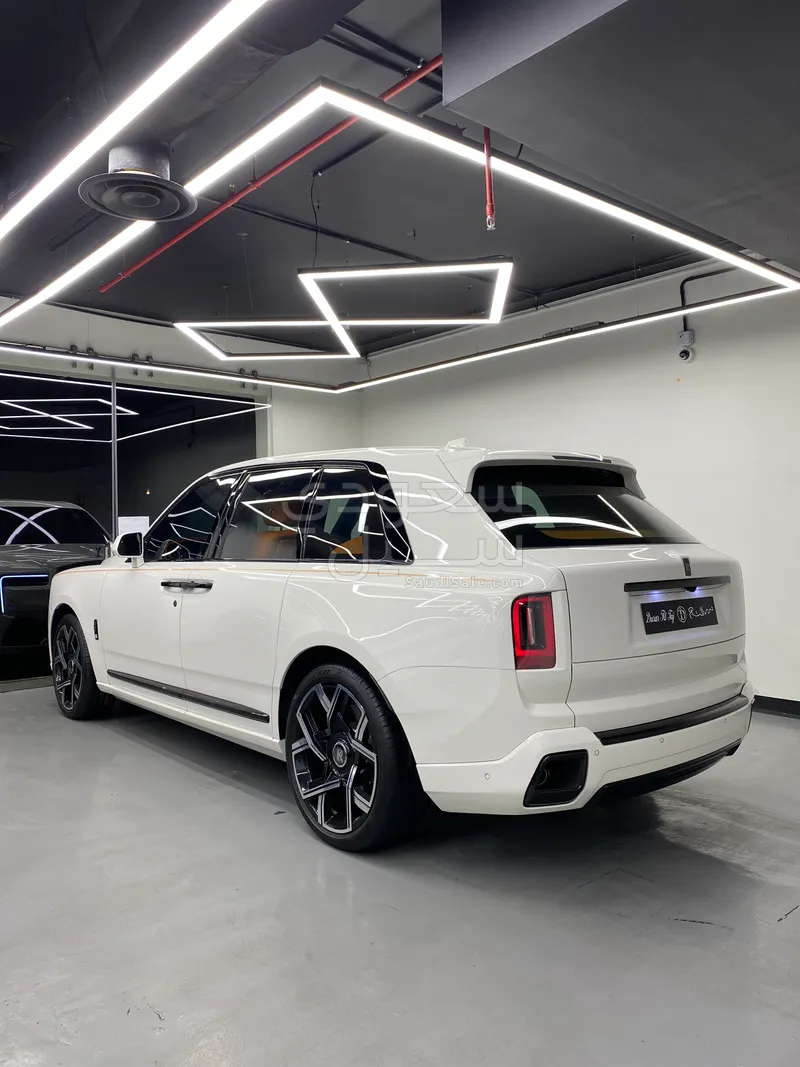 2025 Rolls-Royce Cullinan Black Badge