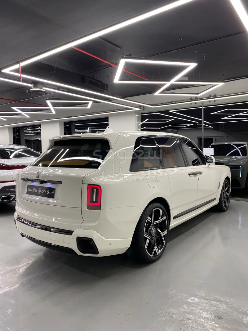 2025 Rolls-Royce Cullinan Black Badge