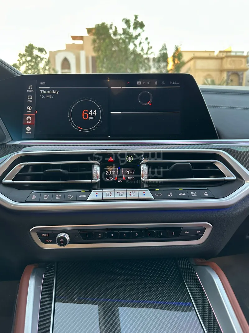 2021 بي ام دبليو الفئة اكس 6 إم 50 أي