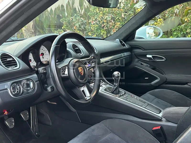 2018 Porsche Cayman GTS