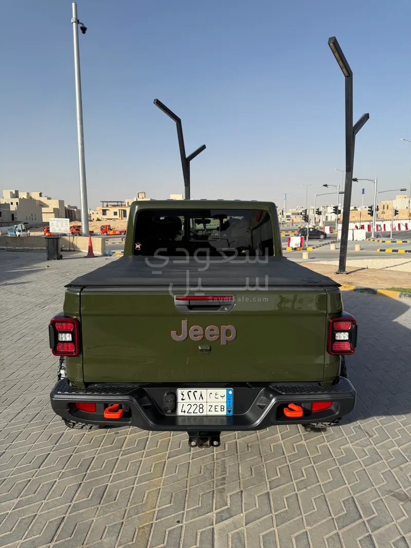 2023 جييب جلادياتور ساند رانر
