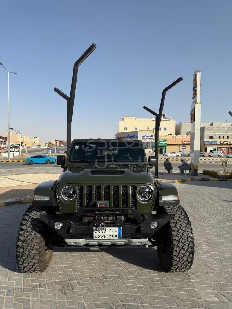 2023 جييب جلادياتور ساند رانر
