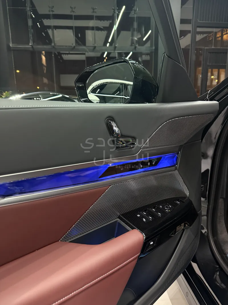 2025 BMW 7 Series 735i