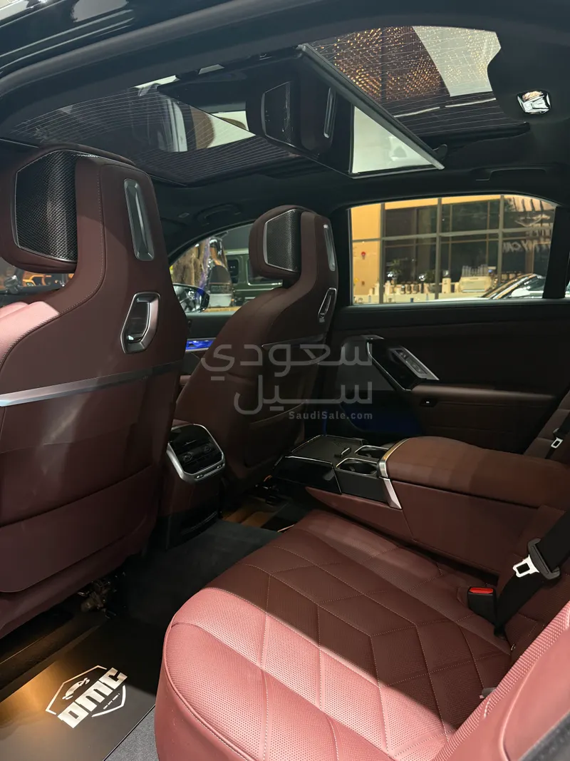 2025 BMW 7 Series 735i