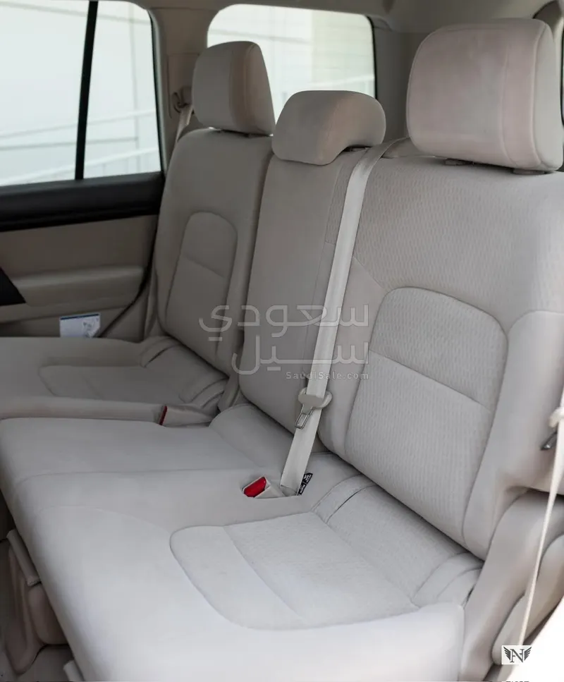 2018 Toyota Land Cruiser GX
