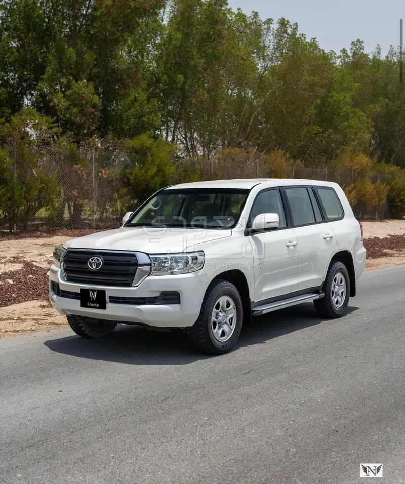 2018 Toyota Land Cruiser GX