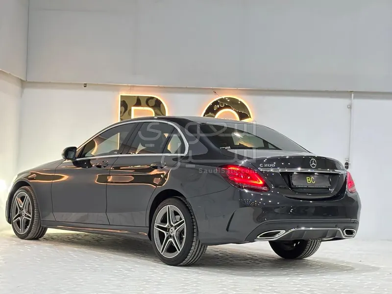 2020 Mercedes-Benz C 200