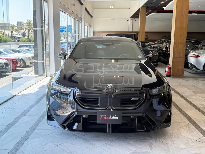 2025 BMW M Series M5