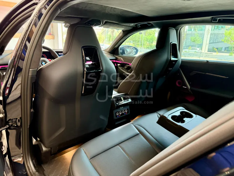 2025 BMW M Series M5