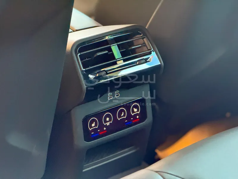 2025 BMW M Series M5