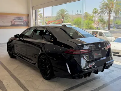 2025 BMW M Series M5
